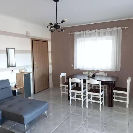 Άνετο Κεντρικό Διαμέρισμα Με 2 Υπνοδωμάτια Tripoli Extérieur photo
